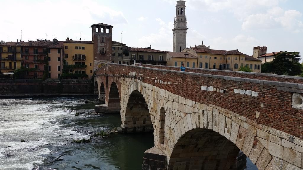 Bilocale Via Imola 4 Lejlighed Verona Eksteriør billede